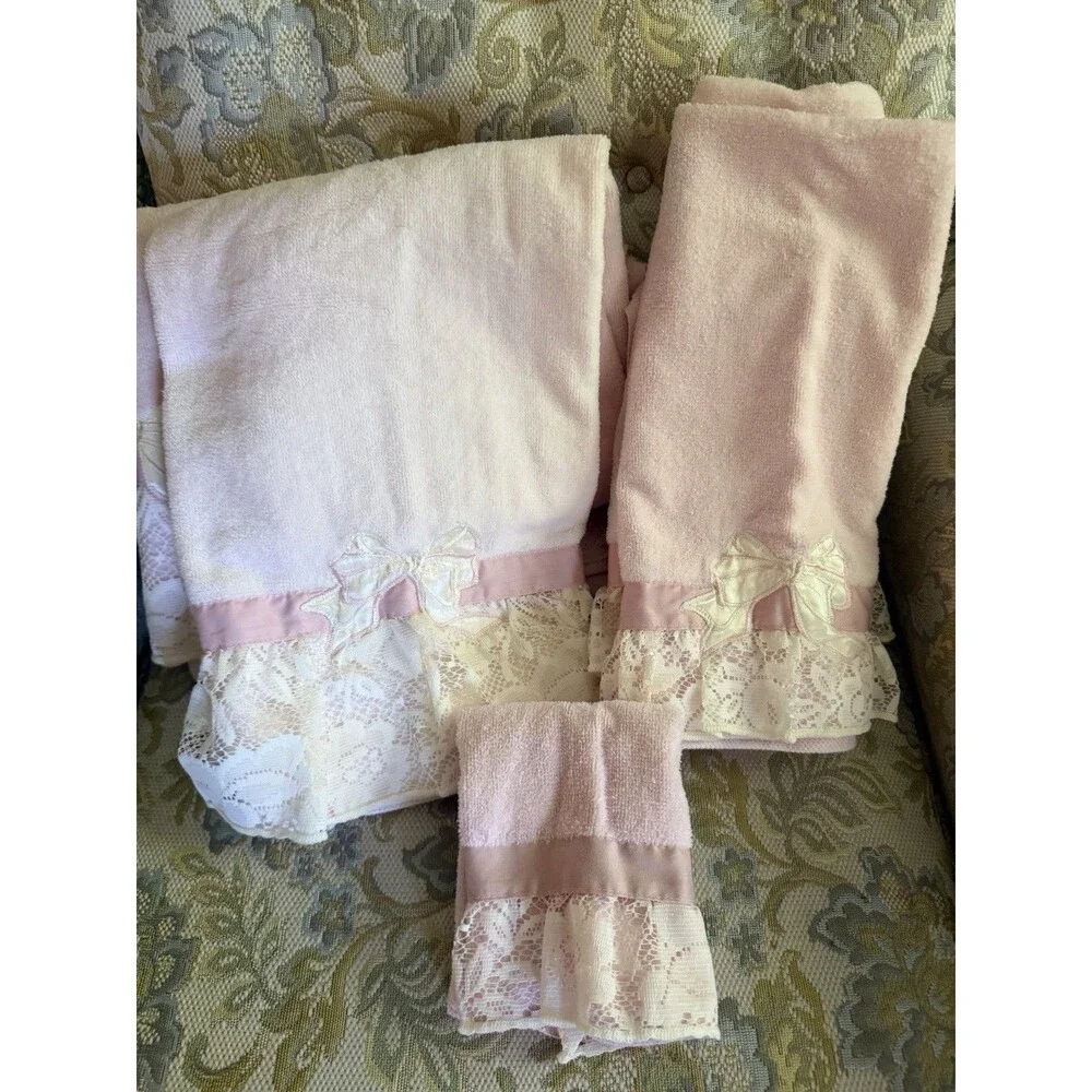 Vtg Elizabeth Gray Lace 5pc Towel Set Pink Bows Made n USA